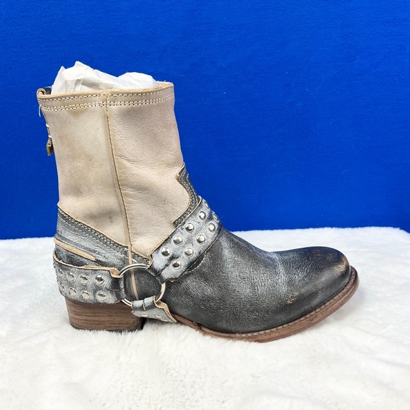 NIB/NWT🤩 |•FREEBIRD🦅 BY STEVEN•| RAMONE Harness Ankle Boot in Ice Multi Size 7 - Picture 2 of 12
